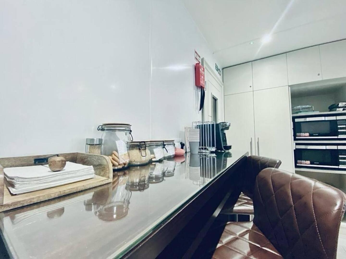 ברייטון Apt 09 Stylish Studio Steps From Sea & Promenade מראה חיצוני תמונה