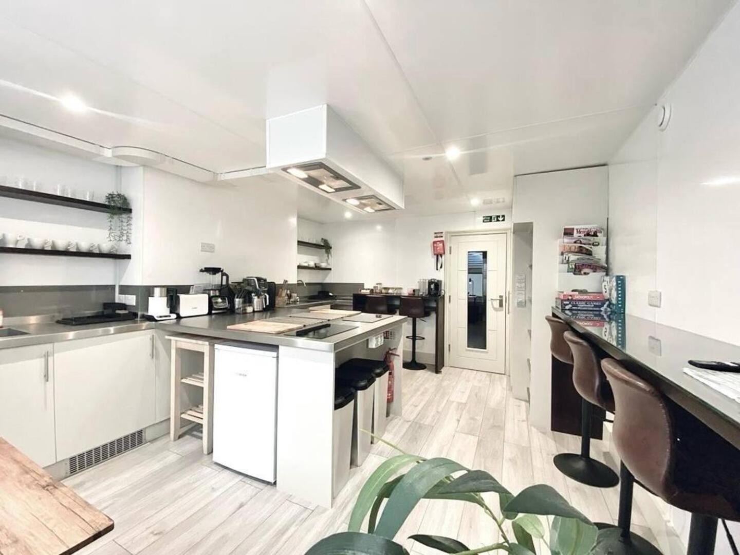 ברייטון Apt 09 Stylish Studio Steps From Sea & Promenade מראה חיצוני תמונה