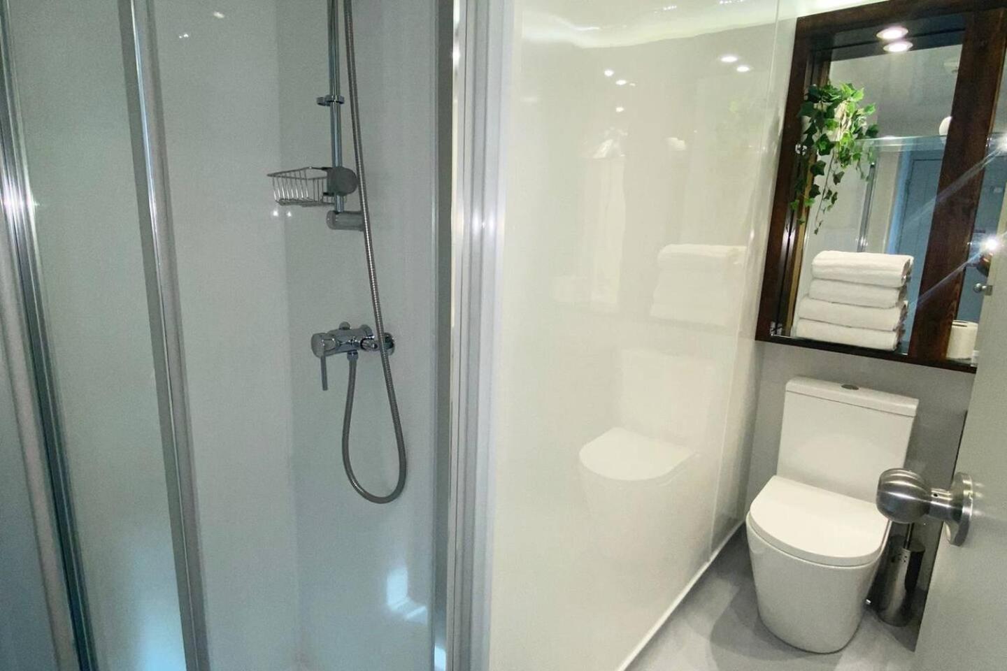 ברייטון Apt 09 Stylish Studio Steps From Sea & Promenade מראה חיצוני תמונה